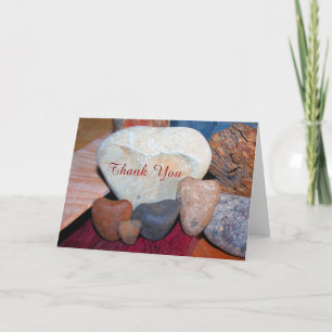 Merci sur les roches en forme de coeur