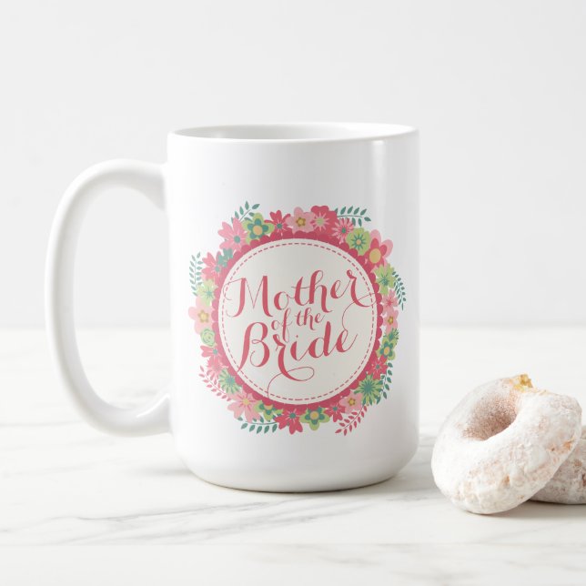 Mère de la mariée Floral Mariage classique Mug (Avec donut)