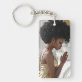 Mère de prière habillée en or