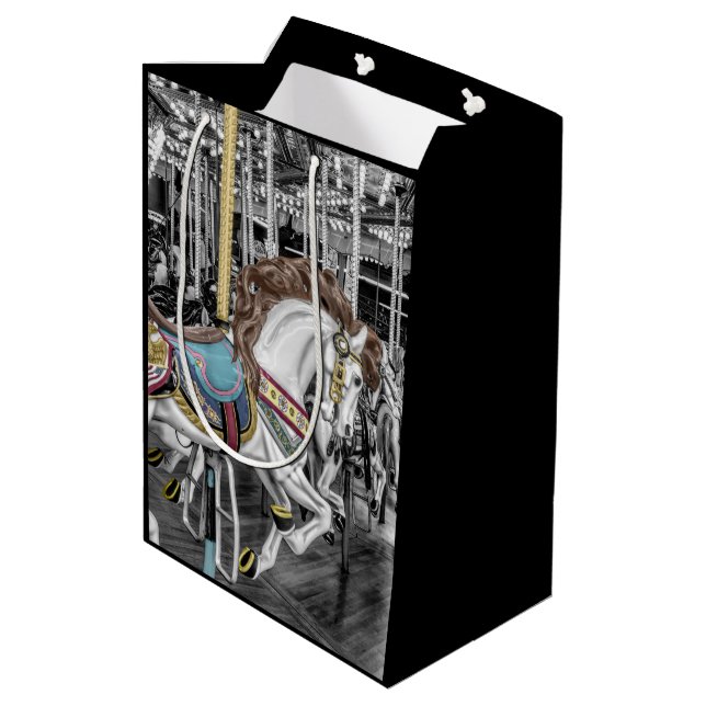 Mergo Round Carousel Mittlere Geschenktüte (Rückseite Schrägansicht)