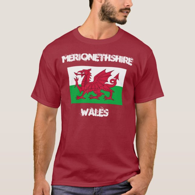 Merionethshire, Wales mit walisischer Flagge T-Shirt (Vorderseite)