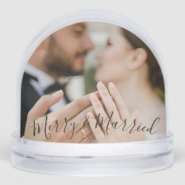 Merk und verheiratet schneekugeln