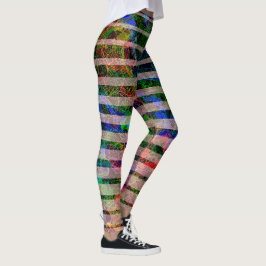 Merkwürdige farbige Streifen und gekratzte kleine Leggings