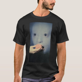 Merkwürdiges Baby isst  T-Shirt