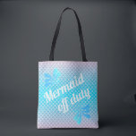 Mermaid Off Duty Gradient Scales Tasche<br><div class="desc">Niedliche Meerjungwaagen in blauen und lila Farbtönen auf der Tasche des Strandes eignen sich für dienstfreie Meerjungfrauen.</div>