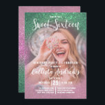 Mermaid Pink Triple Glitzer Ombre Foto Sweet 16 Einladung<br><div class="desc">Dieses junge, moderne und glitzernde Foto 16 . Geburtstag lädt zum Geburtstag Ihrer Teenagertochter ein. Es enthält ein individualisierbares Foto des Ehrengast und ein Imitat gedruckt mermaid grün in Rose rosa grün in rot-rot funkelnd Glitzer ombre Farbverlauf. Es ist schick, elegant, hübsch, einzigartig und cool; all die Qualitäten, die Ihre...</div>