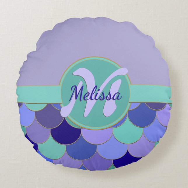 Mermaid Scales Monogramm + Name Lila & Aqua Aquama Rundes Kissen (Vorderseite)