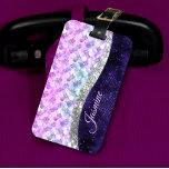 Mermaid skin lila silber Imitate Glitzer monogramm Gepäckanhänger<br><div class="desc">Hübscher schick und elegant mädchenhafte Haut irisierende Imitate Glitzer in rosa lila silberfarben, um eine niedliche einzigartige mädchenhafte Gehäuse, um Ihr Gerät zu schützen. Schönes, modernes und cooles Cover für den Trend-versierten und kunstliebenden angesagten Trendsetter. Dieses stilvolle Design wäre ideal für Mädchen, die trendige funkelnd Designs genießen. Zeigen Sie Ihren...</div>