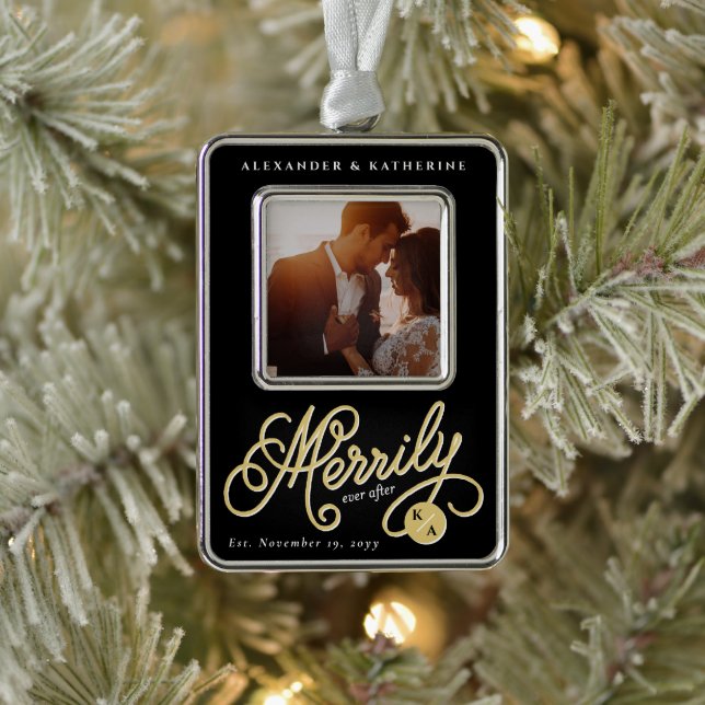 Merrily Ever After Curly Script Weihnachts-Foto Rahmen-Ornament Silber (Baum)
