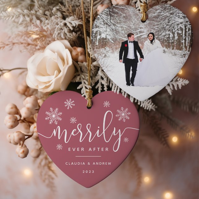 Merrily Ever After | First Married Christmas Photo Keramik Ornament (Von Creator hochgeladen)