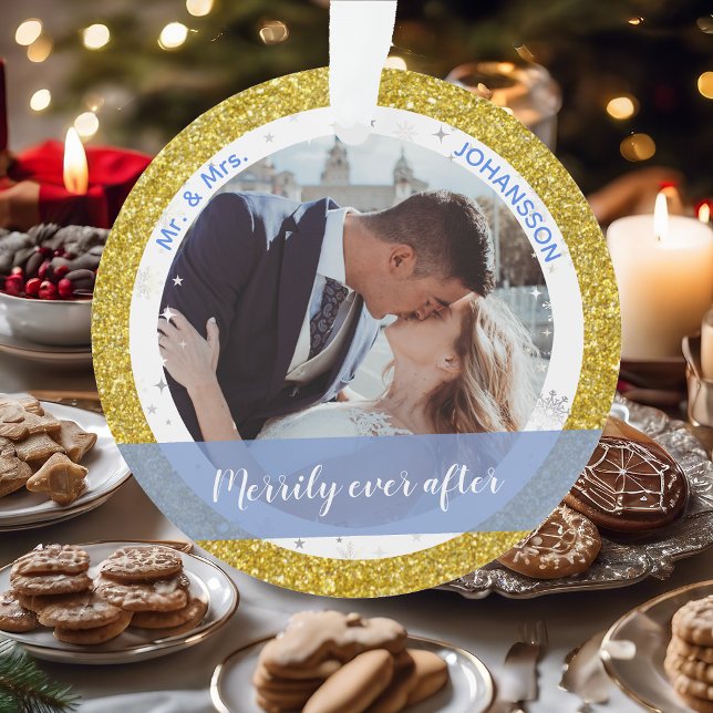 Merrily immer nach dem 1. Weihnachten als Mr. und  Ornament (Our First Christmas as Mr. and Mrs. Elegant Merrily Ever After Golden Glitter 2 Photos Snowflakes)