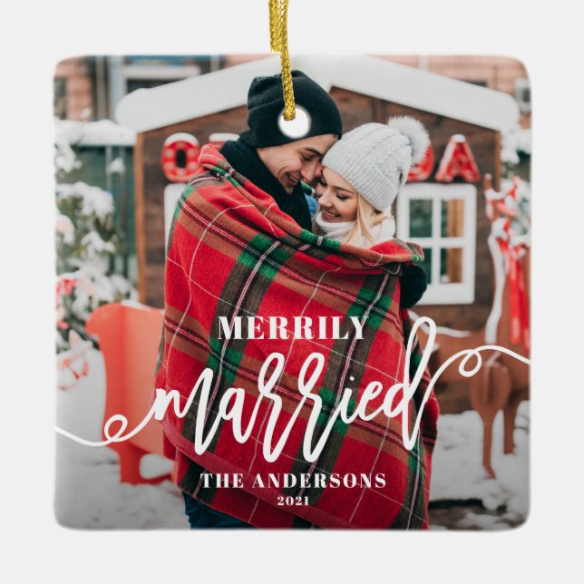 Merrily Married | White Newlyweds Christmas Photo Keramikornament (Vorderseite)