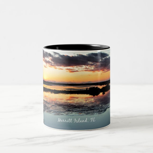 Merritt Island, Florida Zweifarbige Tasse (Mittel)