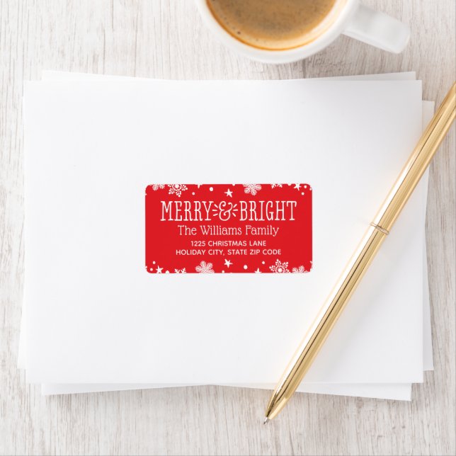 Merry and Bright Red Holiday Rücksendeadresse Adressaufkleber (Insitu)