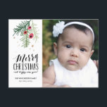 Merry Berry Collection Feiertagspostkarte<br><div class="desc">Moderne Urlaubskarte mit handgezogenem Blattwerk und Winterbeeren.</div>