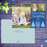 Merry Blue Interglée Tree Menorah Niedlich 3 Foto Feiertagskarte<br><div class="desc">Fotovorlagen machen die Gestaltung Ihrer eigenen 3 Foto Collage Urlaubskarten zum Kinderspiel mit diesem modernen, eleganten Drehbuch Merry Happy Alles Design in Pastellblau und Dunkelblau. Fügen Sie Ihr Lieblings-Foto auf den verlassen dieser benutzerdefinierten Karten dann zwei kleinere Bilder auf der oberen rechten Seite über MERRY HAPPY EVERYTHY in Blassblau mit...</div>