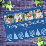 Merry Blue Intertrust Menorah Tree Niedlich 4 Foto Feiertagskarte<br><div class="desc">Personalisieren Sie diese 4 Foto Collage Urlaubskarten in einem einfachen pastellblau und dunkelblau Merry Happy Alles interreligiöse Design. Ein eleganter, hellblauer Schriftzeichen-Schriftart mit einem leicht abfallenden Schatten in der Dunkelnavy verleiht Interesse und die Reihe von fünf hellblauen Menorahs und vier passenden Weihnachtsbäumen macht diese flachen Urlaubskarten zu einer stilvollen Wahl...</div>