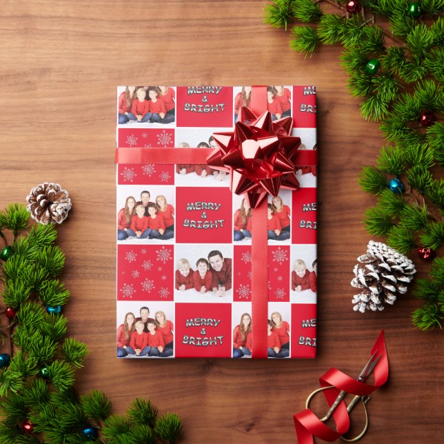 Merry & Bright Christmas Snowflake Foto Red Geschenkpapier (Feiertagsgeschenk)