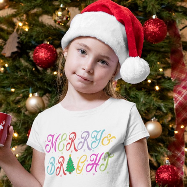Merry & Bright farbenfrohe Weihnachtsbaum Kindermä T-Shirt (Von Creator hochgeladen)