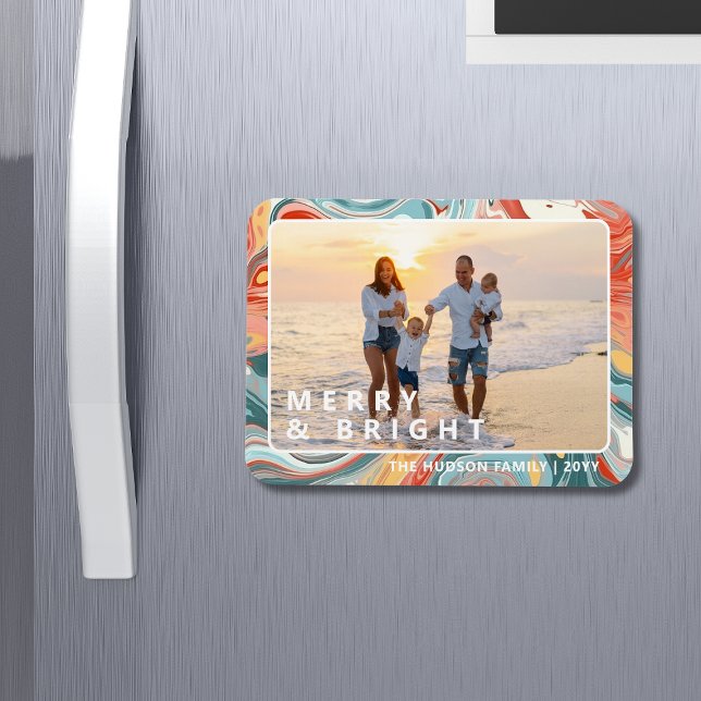 Merry & Bright Modern Liquid Marble Foto Holiday Magnet (Von Creator hochgeladen)