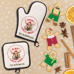 Merry Christ-moose Funny Christmas Moose Ofenhandschuh & Topflappen-Set<br><div class="desc">Genießen Sie den Urlaubssinn mit unserem bezaubernden Weihnachtsbaum/Ofen-Mitt mit einer lieblichen Elche, die eine Weihnachtsmannmütze mit dem sonnigen Gruß "Fröhlicher Christ-Elch" verbindet. Dieser Potter/Ofen Mitt ist ideal, um Lachen und Freude während der Festsaison zu verbreiten oder in der gemütlichen Küche ein Lächeln zu bringen! Das skurrile Design und das clevere...</div>