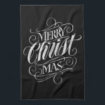Merry CHRISTmas Christliche Chalkboard-Kalligraphi Geschirrtuch<br><div class="desc">Wir sagen "Frohe Weihnachten" sehr oft während der Saison, aber manchmal vergessen wir, woher dieser Gruß eigentlich kommt. Hier ist ein wunderbar elegantes Stück Handschrift, um einen sanften Rückstoß zurück in die Richtung Jesus geben. Die Kunst des beruflichen Kalligraphen Ivan Angelic. Dieses Schriftstück ist in Schwarz auf Weiß, Weiß und...</div>