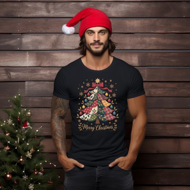 Merry Christmas Patchwork Christmas Tree T-Shirt (Von Creator hochgeladen)