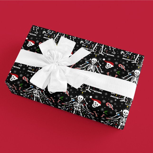 Merry Christmas Tree Skeleton Pattern Geschenkpapier (Von Creator hochgeladen)