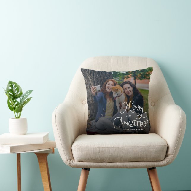 Merry Christmas Whimsical Script Family Photo Dog Kissen (Stuhl )