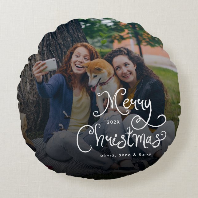 Merry Christmas Whimsical Script Family Photo Dog Rundes Kissen (Vorderseite)
