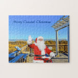 Merry Coastal Christmas Hilton Head Island Santa<br><div class="desc">Frohe Weihnachten an der Küste! Dieses atemberaubende Puzzle aus Urlaubssägen besticht durch das Foto des wunderschönen Burkes Beach auf der Hilton Head Island, South Carolina. Die Seeschiffe und der ruhige Atlantik bilden den Hintergrund für einen aufstrebenden Weihnachtsmann, der eine Fahrradtour auf einem warmen und sonnigen Lowcountry-Tag genießt! Der Text kann...</div>
