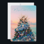 Merry Coastal Christmas Tropical Beach HolidayTree Feiertagskarte<br><div class="desc">Feiern Sie Ihren Urlaub mit dieser wunderschönen Weihnachtskarte zum Thema Tropen. Das Design ist ein Foto eines atemberaubenden Weihnachtsbaumes, der während der jährlichen Ausstellung der Bäume im Kunstmuseum von Orlando gezeigt wird. Der schöne Urlaubspalast ist mit an der Küste inspirierten Dekorationen wie Seestern, Miniaturmädchen, in Pastellfarben gehaltene Zierbälle in Blau,...</div>