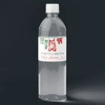 Merry Little Floral Christmas Weihnachtsdusche<br><div class="desc">Entspannen Sie mit unserer kleinen, blumengeschmückten Weihnachtsdusche mit dem Wasserflaschen-Label der Dusche. Dieses Label mit einem festlichen Weihnachtsmann inmitten lebendiger roter Poinsettien und Wintergrün verleiht Ihrer Getränkestation eine fröhliche Touch. Es ist perfekt für die Umhüllung von Wasserflaschen in Standardgröße geeignet und schmückt nicht nur die Dekoration, sondern bietet auch eine...</div>