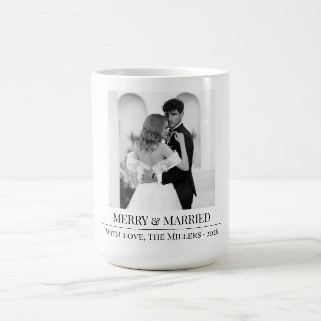 Merry & Married - Personalized Newlywed Christmas  Kaffeetasse (Mittel)