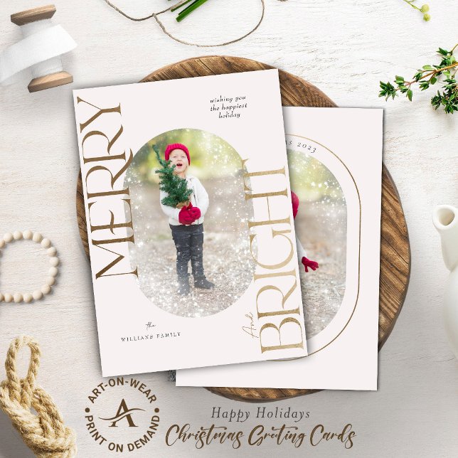 Merry und Bright Gold Typografie Blush Pink Rahmen Einladung (Von Creator hochgeladen)