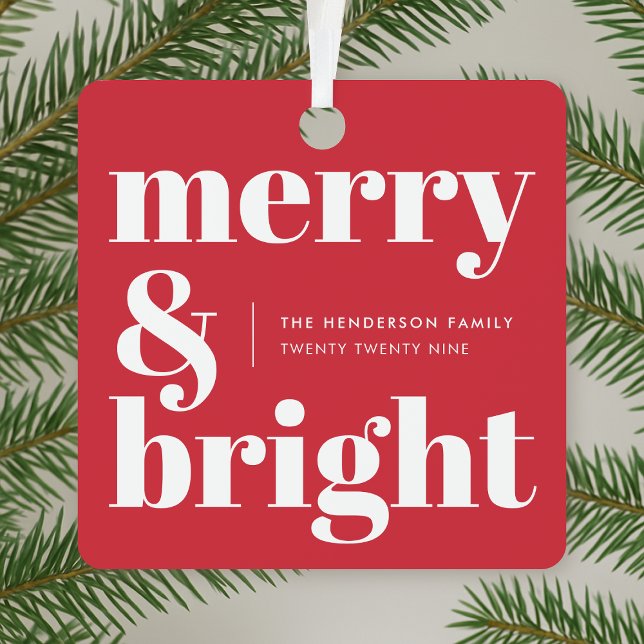 Merry und Bright | Modern Christmas Bright Red Ornament Aus Metall (Merry and Bright metal ornament by Guava, featuring bold red typography and modern festive design)