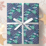 Merry Xmas Modern Botanical Floral Christmas Geschenkpapier<br><div class="desc">This Christmas wrapping paper features a modern floral pattern design with MERRY XMAS text.</div>