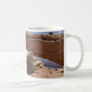 Mesa Arch and Tumbleweed in Canyonlands Kaffeetasse