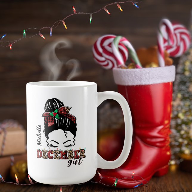Messy Bun December Girl Leopard Kariert Typografie Kaffeetasse (Messy Bun Personalized Name Born in December Girl Retro Vintage Leopard and Plaid Print Typographic )