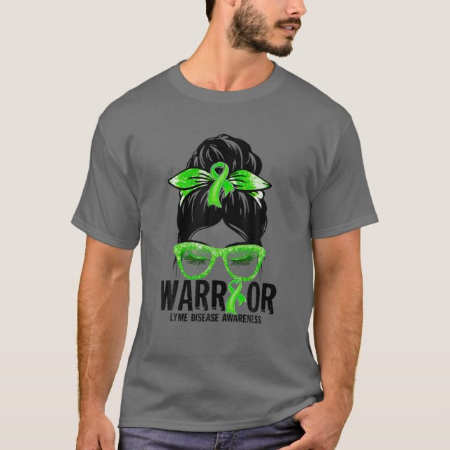 Messy Bun Leopard Green Ribbon Lyme Disease Warrio T-Shirt (Vorderseite)