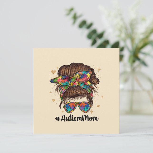 Messy Bun Proud Autismus Mama (Stehend Vorderseite)