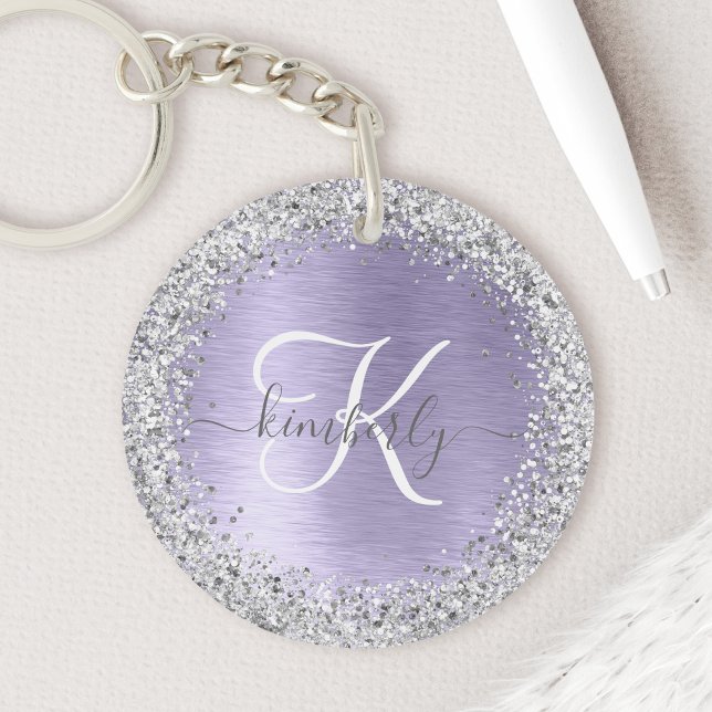 Métal brossé violet Parties scintillant d'argent N (You’ll love this keychain that has your name & monogram in silver glitter on purple metal background)