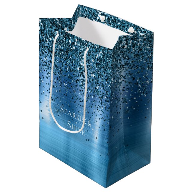Metallic Aqua Blue Glitzer Mittlere Geschenktüte (Vorderseite Schrägansicht)