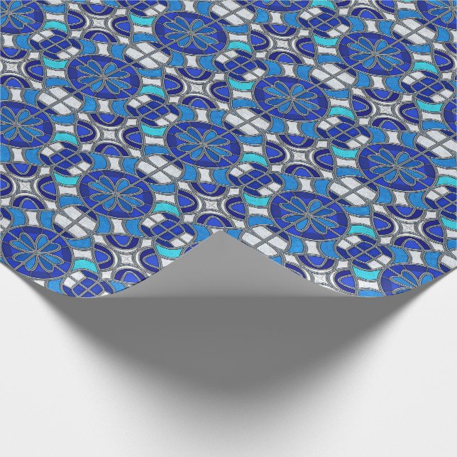 Metallic Silver, Blue Shades Stained Glass Style Geschenkpapier (Ecke)