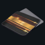 Metallicgold Streifen aus schwarzem Metall Laptopschutzhülle<br><div class="desc">Bild von metallischen goldenen Streifen mit schwarz metallischer Maische. Optionales Monogramm.</div>