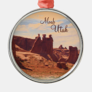Métallique Ornement pittoresque de roches de Moab Utah trois