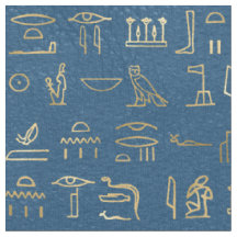 Metallische ägyptische Hieroglyphen auf blau