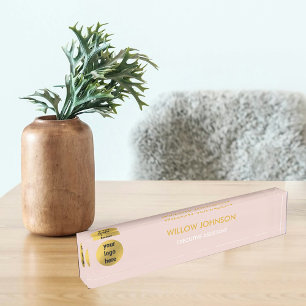 Metallische Führungskraft mit Gold- und Blush-Pink Namensplakette