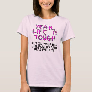 Mettez dessus votre T-shirt drôle de grandes