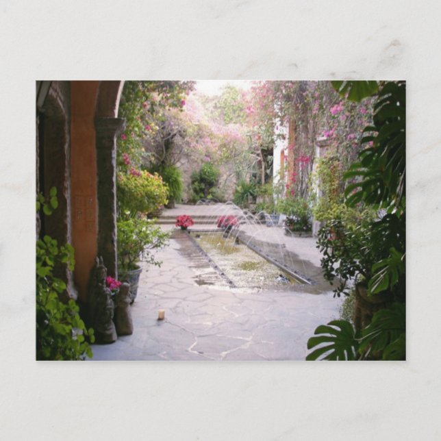 Mexico Courtyard Postkarte (Vorderseite)